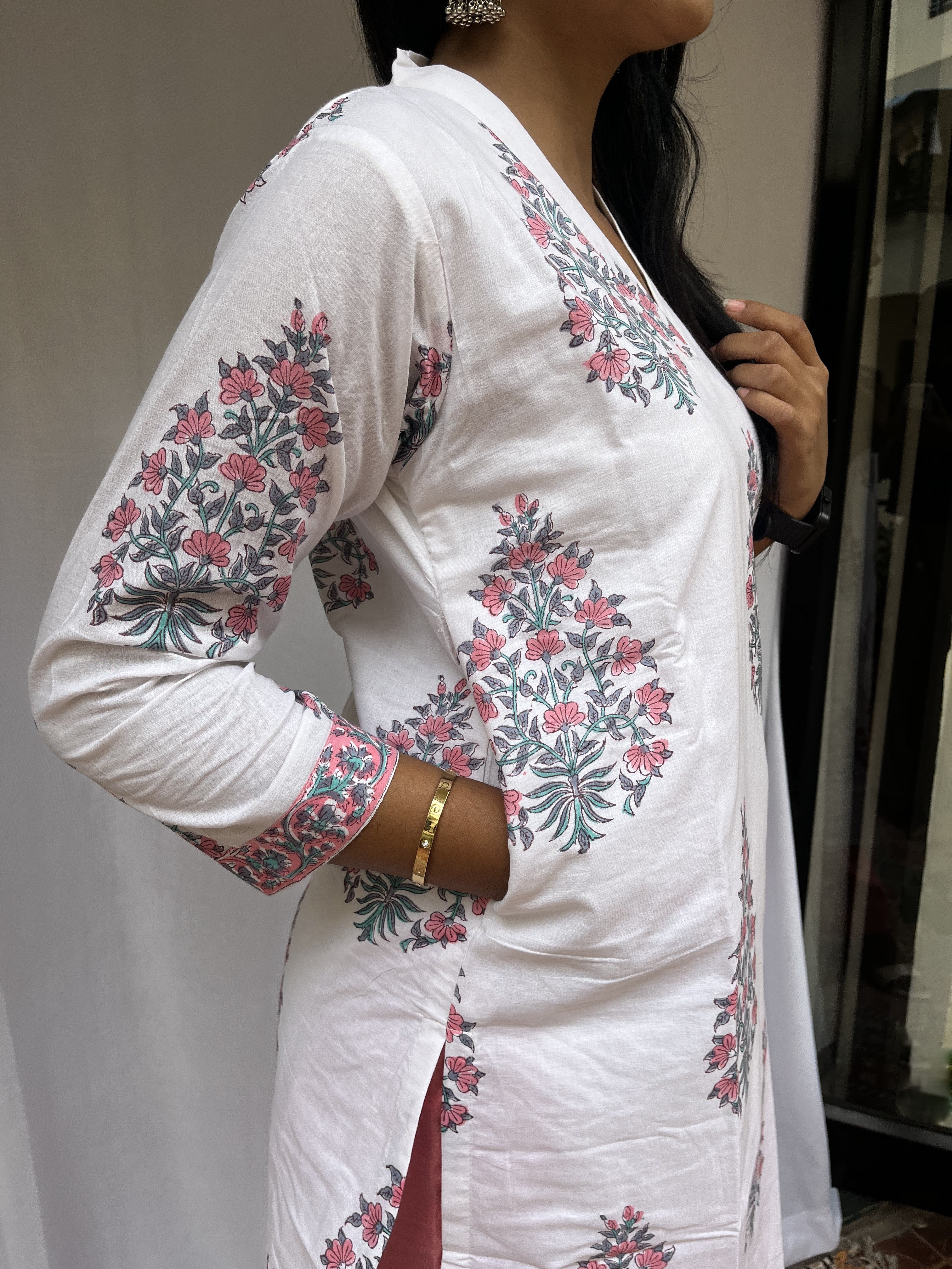 Mughal Handblock Pink Butta Cotton Straight Kurta