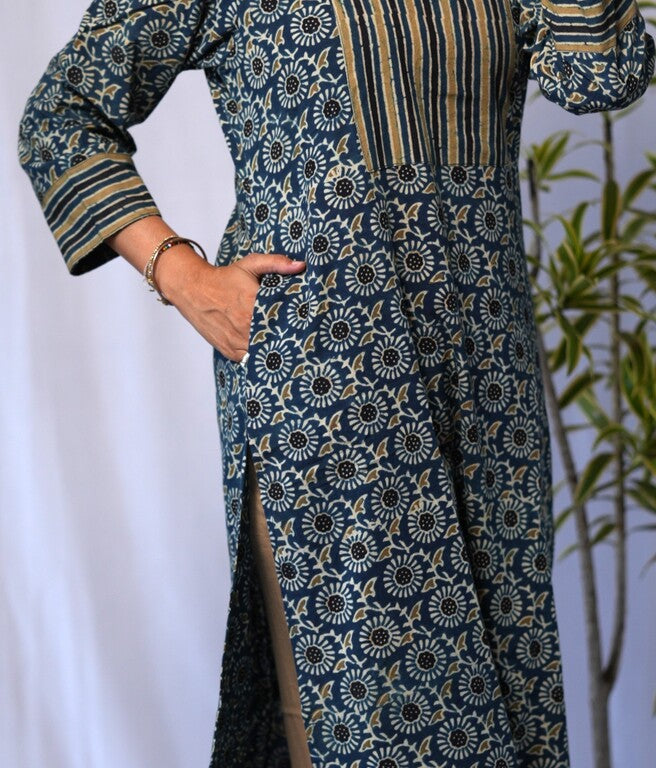 Eshana Ajrakh Cotton Blue Straight Kurta