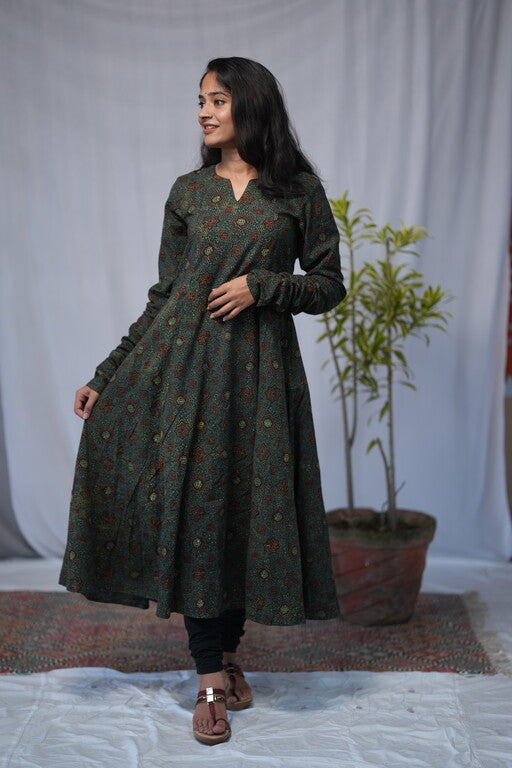 Aarvi Ajrakh Cotton Green Chudi Sleeves Kali Kurta