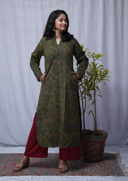 Vanya Ajrakh Cotton Green Straight Kurta