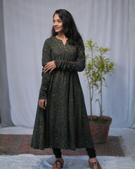 Aarvi Ajrakh Cotton Green Chudi Sleeves Kali Kurta