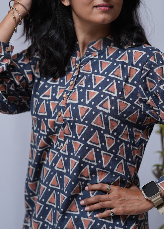 Neela Dabu Black Cotton Short Top Kurti