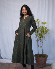 Aarvi Ajrakh Cotton Green Chudi Sleeves Kali Kurta
