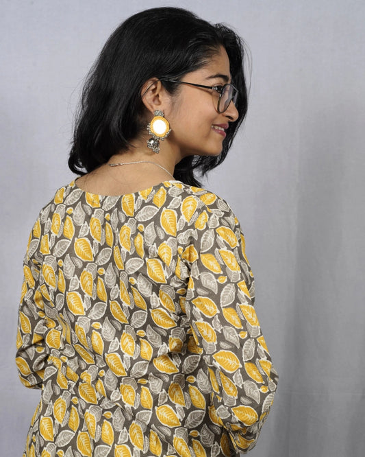 Kusum Cotton Yellow Straight Kurta
