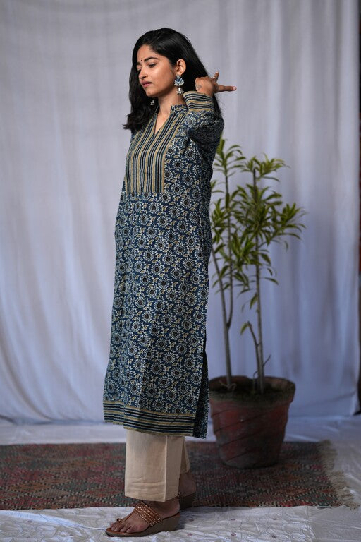Eshana Ajrakh Cotton Blue Straight Kurta