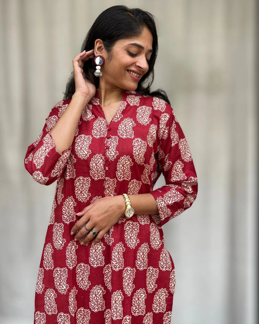 Rutvi Maroon Cotton Straight Kurta