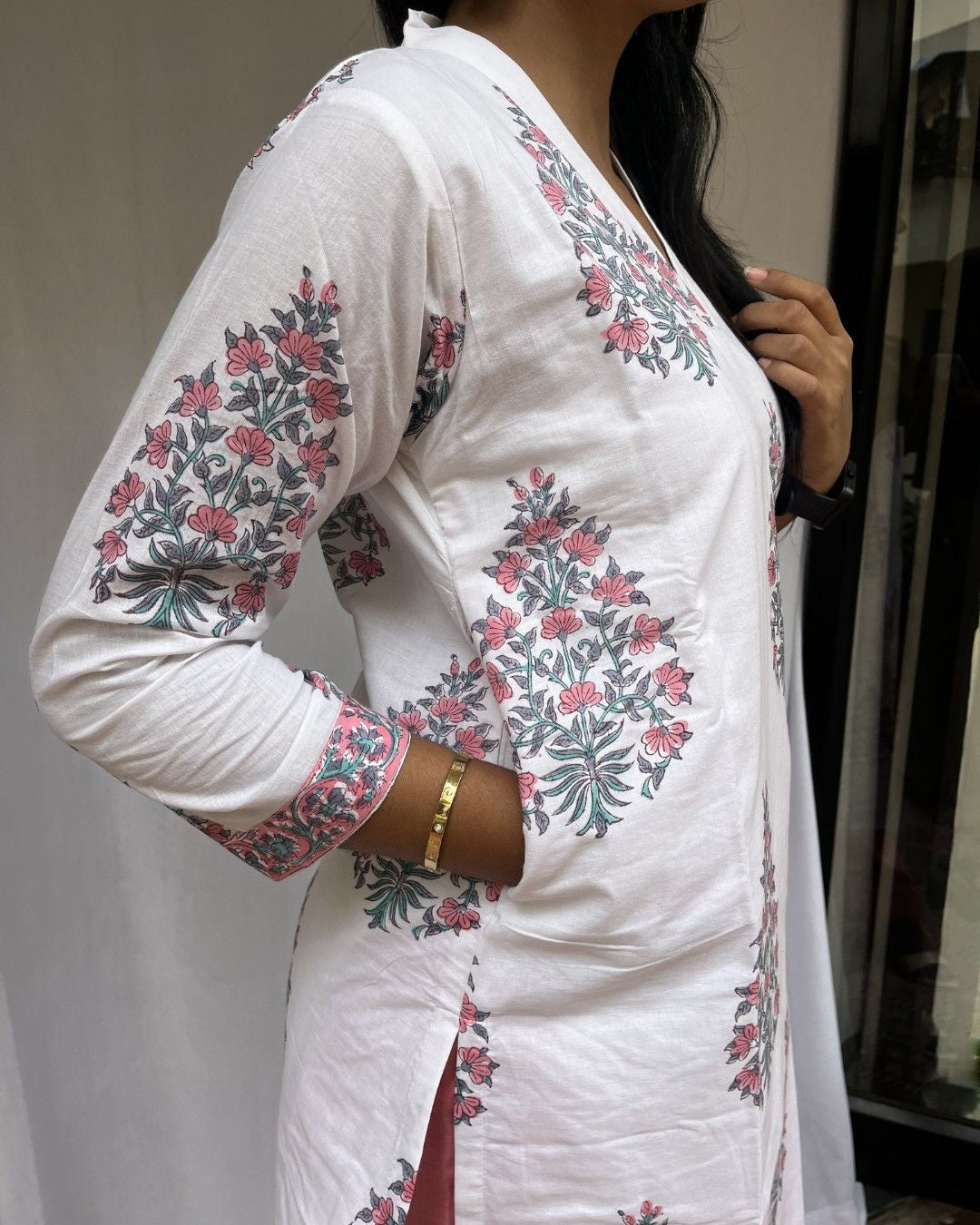handblock pink butta cotton straight kurta   