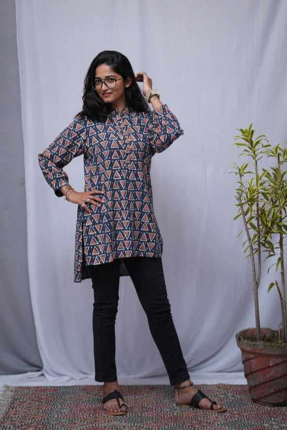 Neela Dabu Black Cotton Short Top Kurti