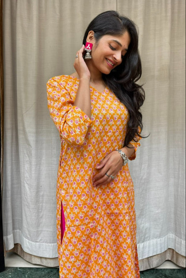 Gayatri Yellow Cotton Straight Kurta