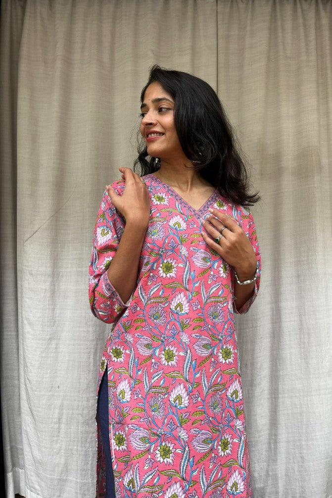 Ganga Pink Cotton Straight Kurta