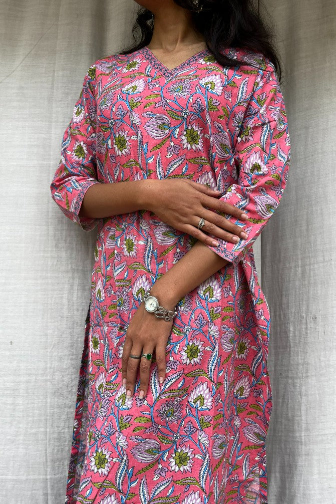Ganga Pink Cotton Straight Kurta
