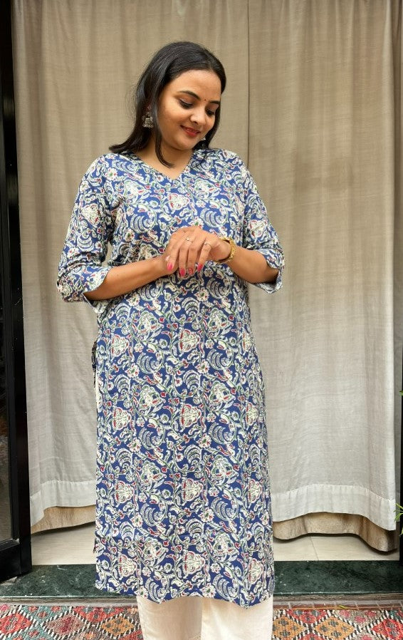 Gayatri Blue Cotton Straight Kurta