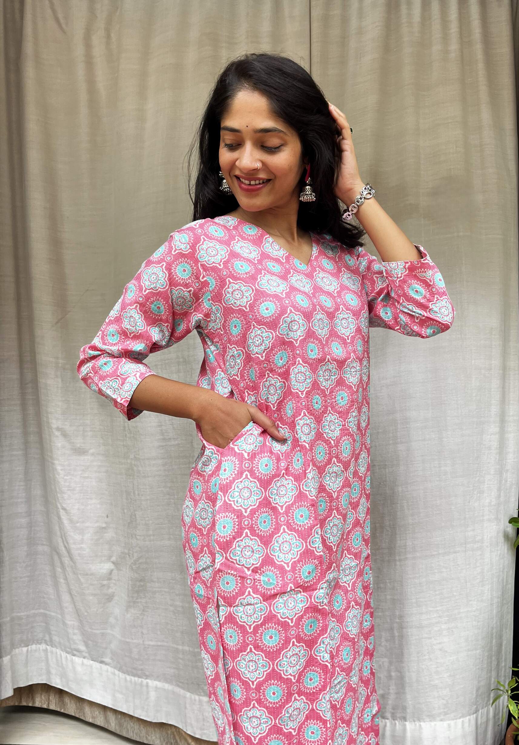 Gayatri Pink Cotton Straight Kurta