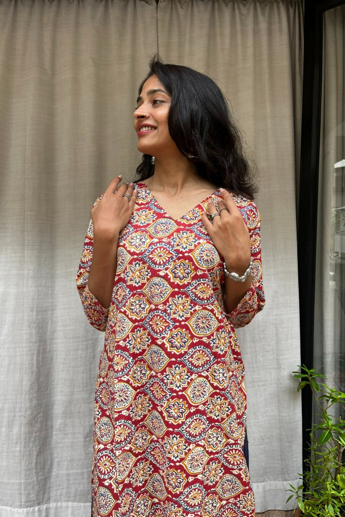 Radha Red Cotton Straight Kurta