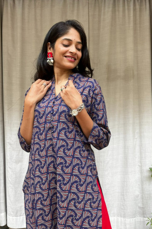 Rutvi Blue Cotton Straight Kurta