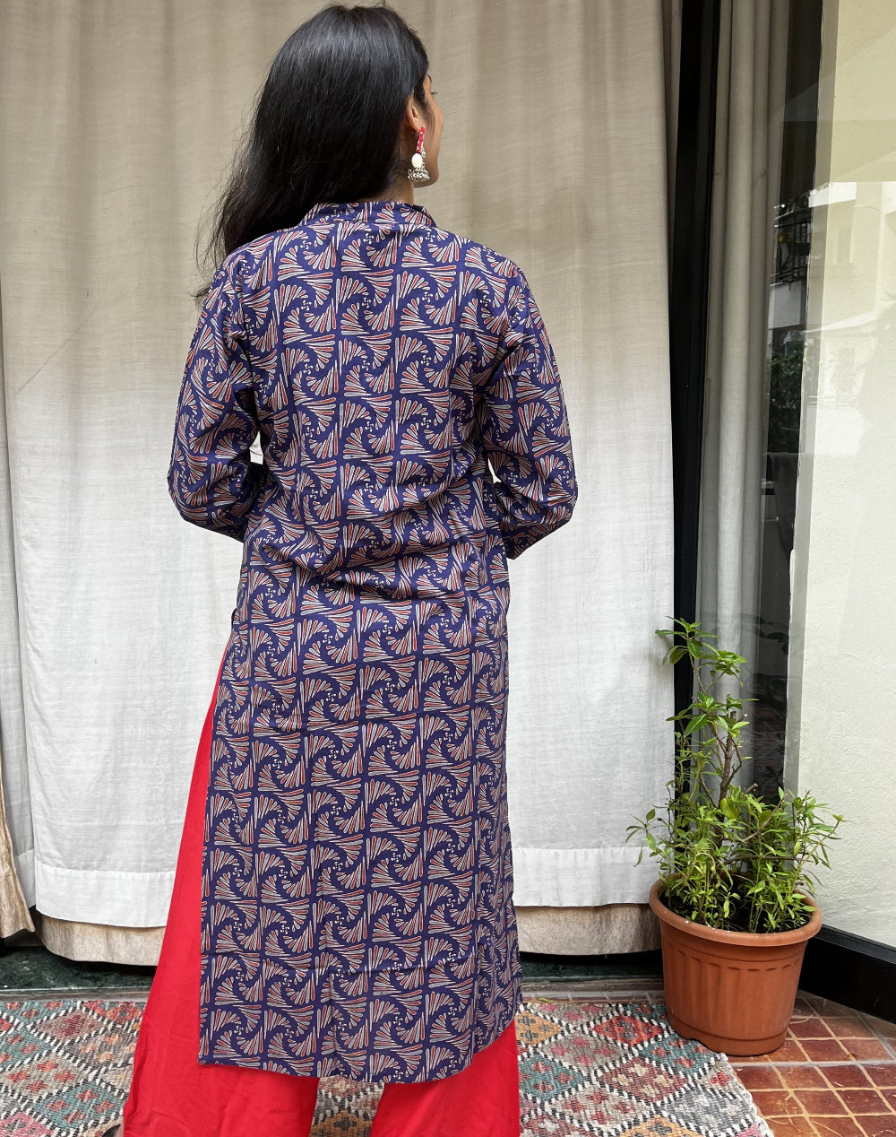 Rutvi Blue Cotton Straight Kurta