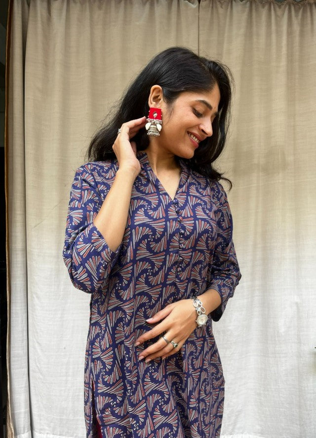 Rutvi Blue Cotton Straight Kurta