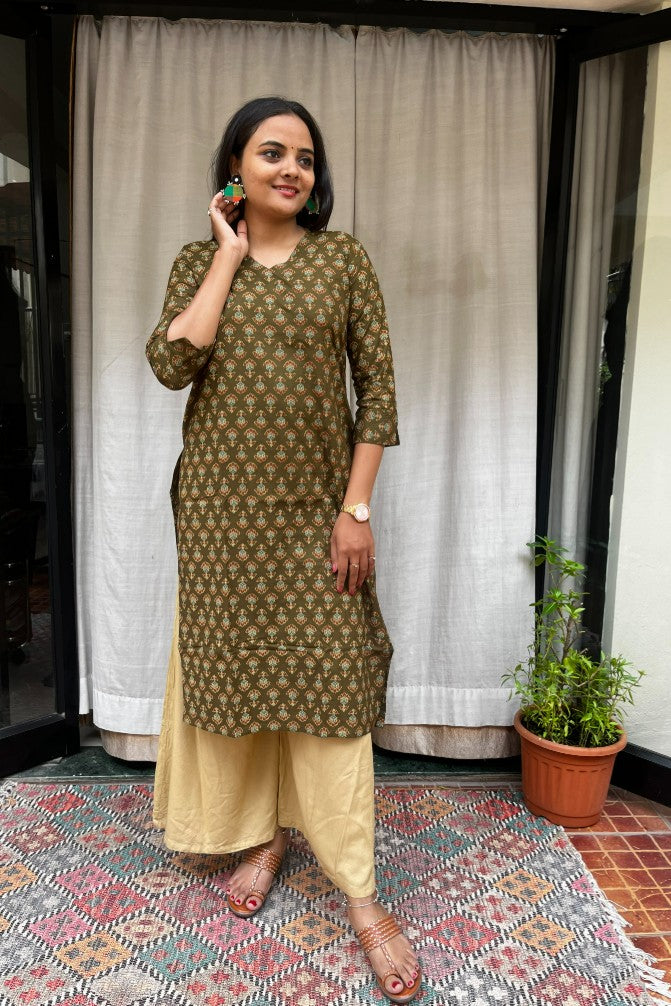 Radha Green Cotton Straight Kurta