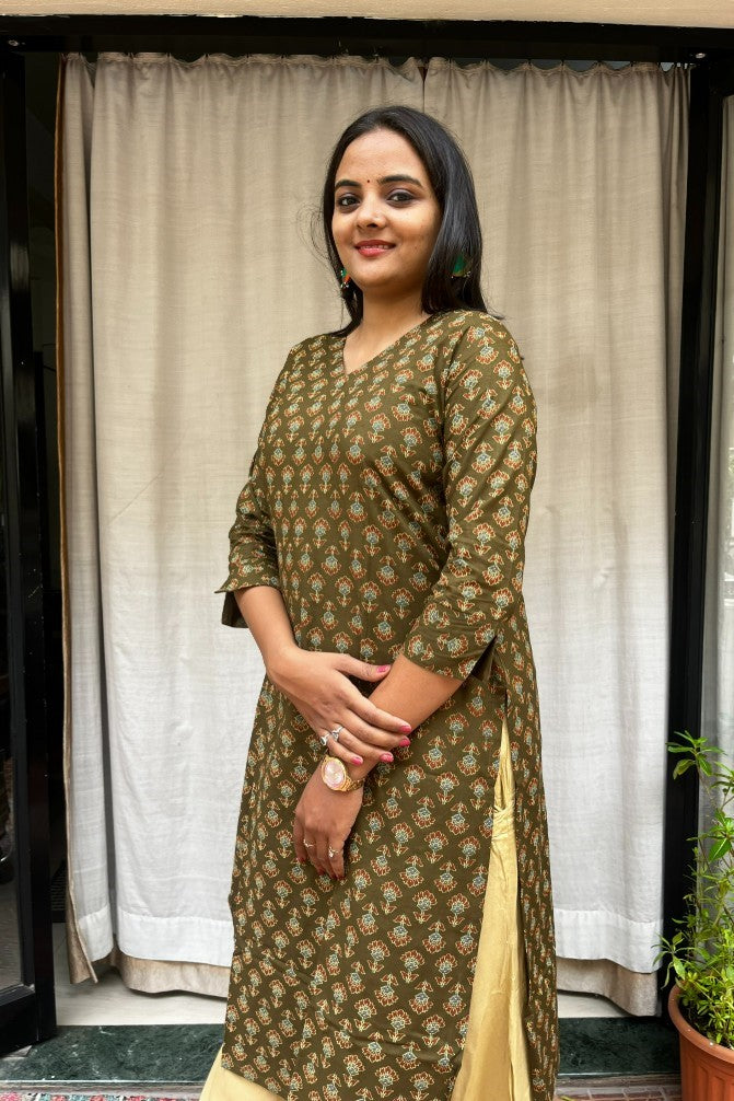 Radha Green Cotton Straight Kurta