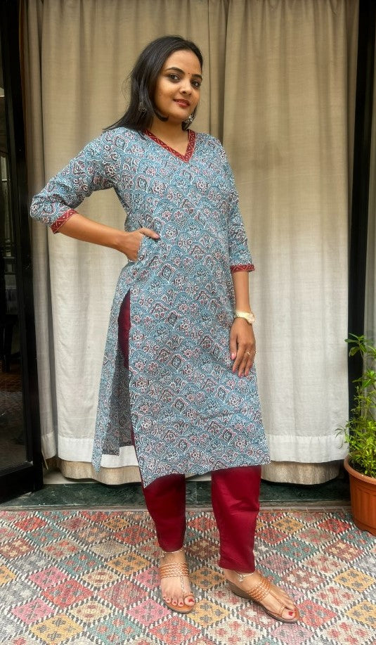 Radha Blue Cotton Straight Kurta