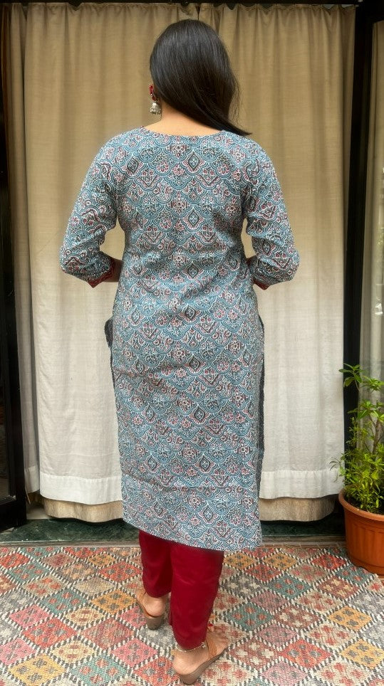 Radha Blue Cotton Straight Kurta