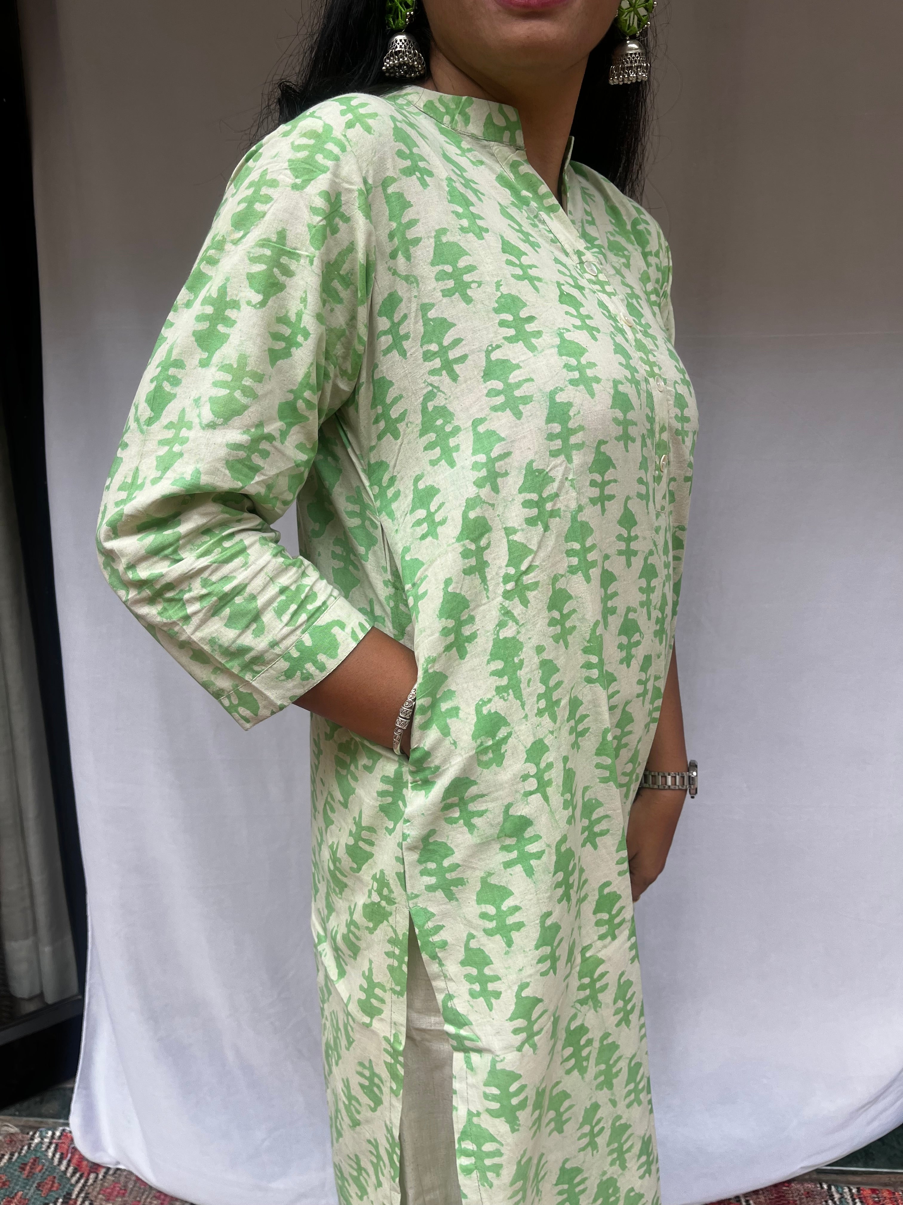 Jyothi Green Cotton Straight Kurta