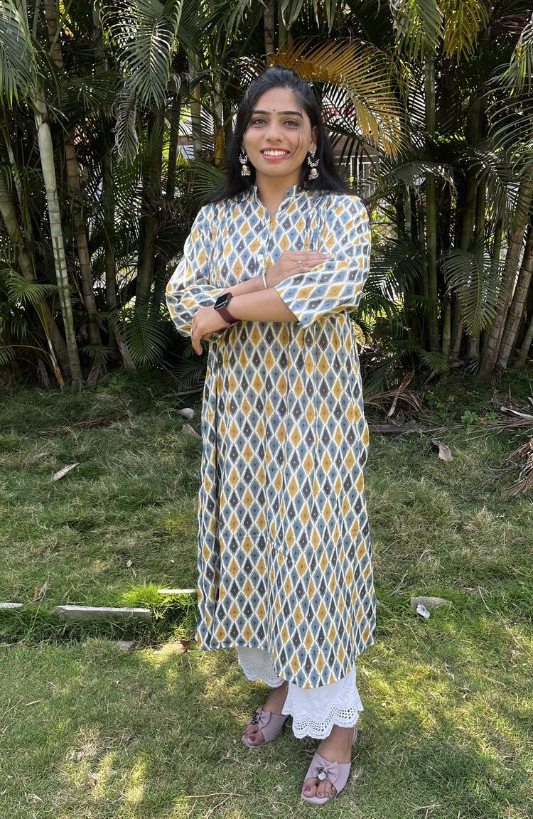 Saina Cotton Yellow Straight Kurta