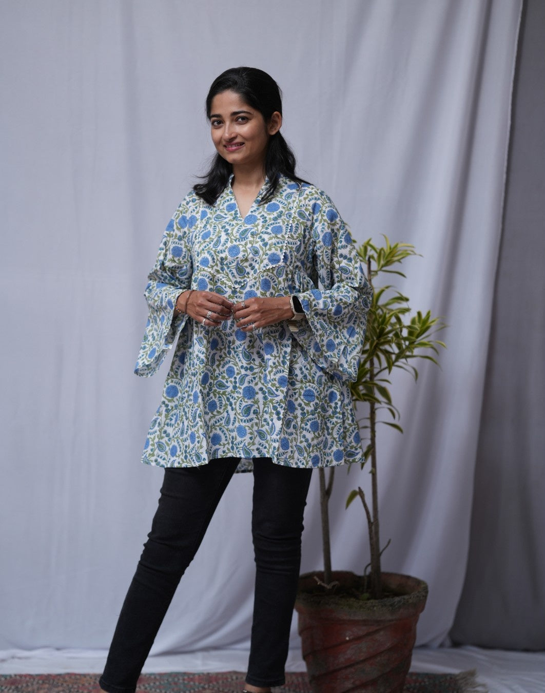 sanganeri blue a line short top   