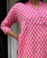 Rutvi Pink Cotton Straight Kurta