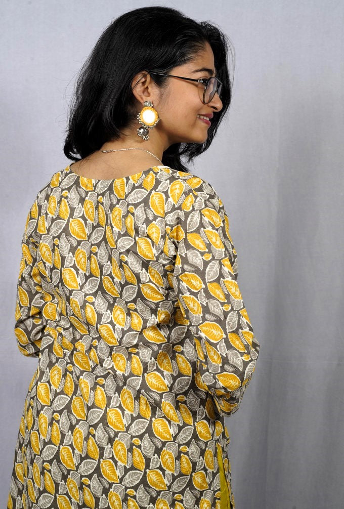 Kusum Cotton Yellow Straight Kurta