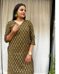 Radha Green Cotton Straight Kurta