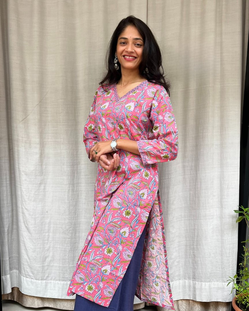 Ganga Pink Cotton Straight Kurta