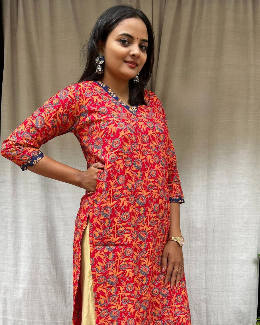 Ganga Red Cotton Straight Kurta