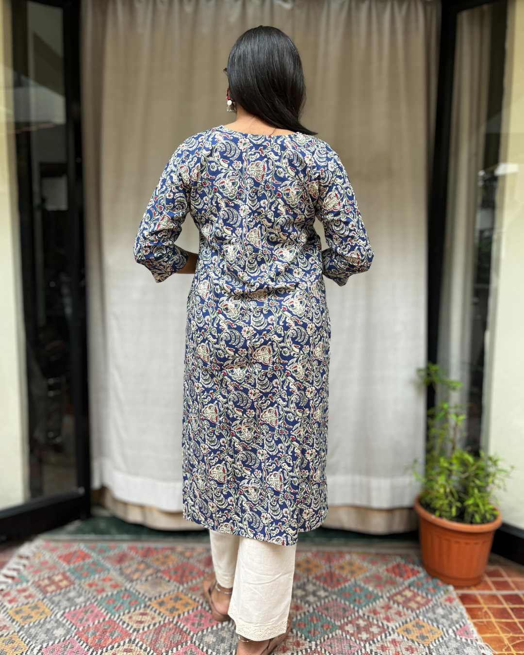 Gayatri Blue Cotton Straight Kurta
