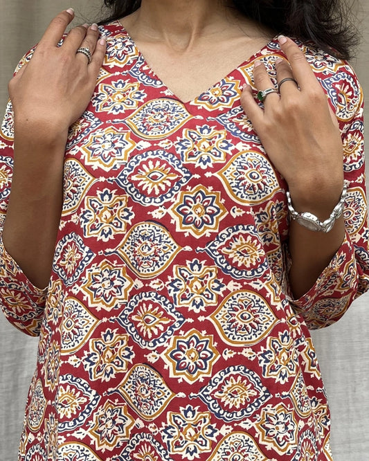 Radha Red Cotton Straight Kurta