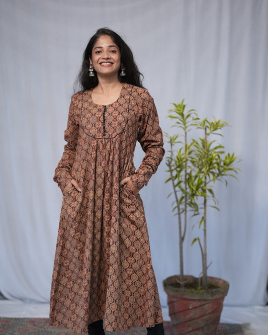 cotton brown chudi sleeves aline kurta   