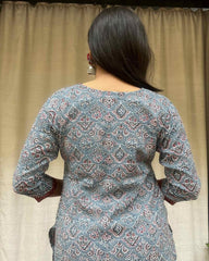 Radha Blue Cotton Straight Kurta